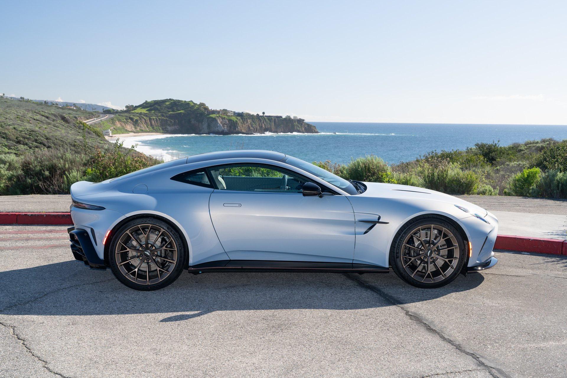 Aston Martin 2026 Vantage 
