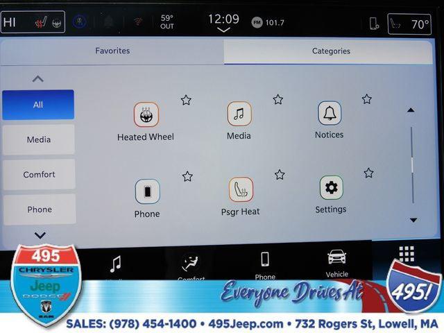 2026 Chrysler Pacifica Select
