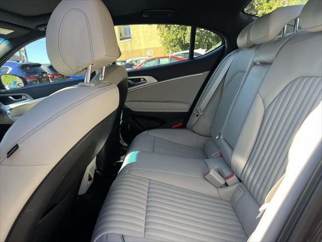 2022 Genesis G70 2.0T AWD