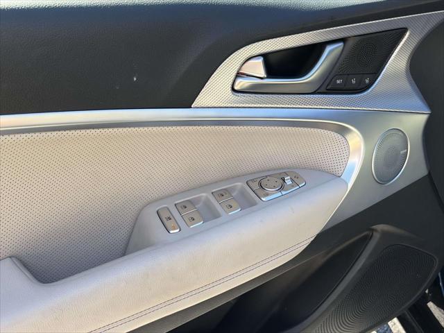 2022 Genesis G70 2.0T AWD