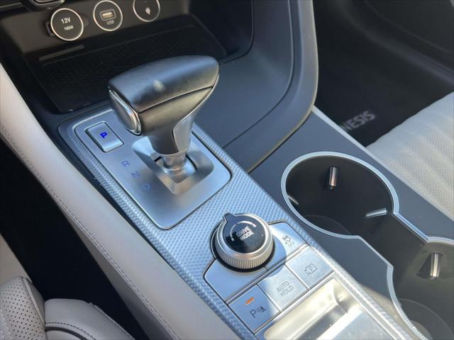 2022 Genesis G70 2.0T AWD