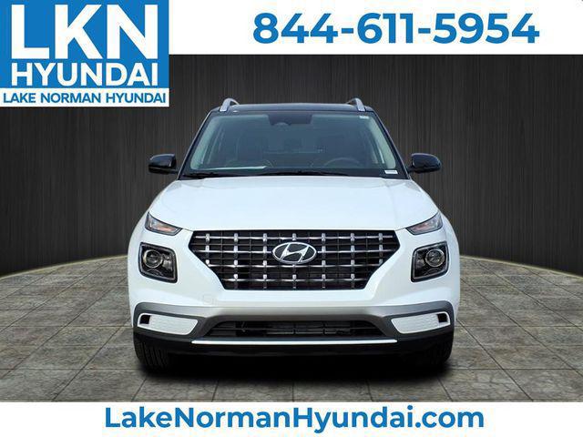 2026 Hyundai Venue SEL w/Two-Tone Roof