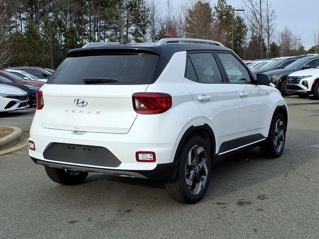 2026 Hyundai Venue SEL w/Two-Tone Roof