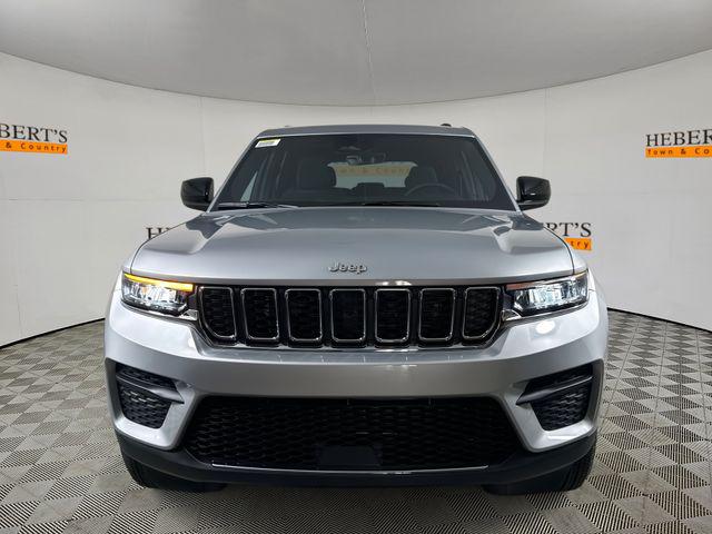 2025 Jeep Grand Cherokee GRAND CHEROKEE LAREDO X 4X2