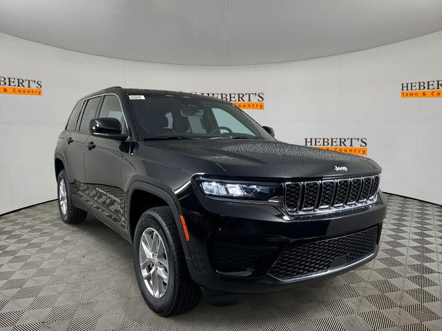 2025 Jeep Grand Cherokee GRAND CHEROKEE LAREDO X 4X2 2025 Jeep Grand Cherokee GRAND CHEROKEE LAREDO X 4X2