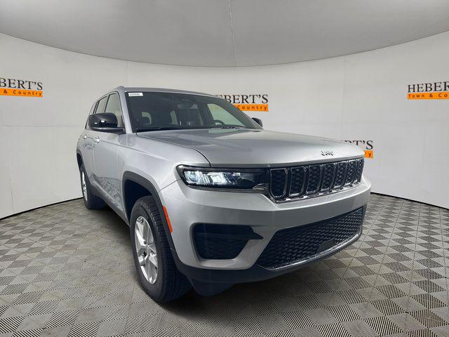 2025 Jeep Grand Cherokee GRAND CHEROKEE LAREDO X 4X2 2025 Jeep Grand Cherokee GRAND CHEROKEE LAREDO X 4X2