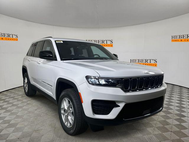 2025 Jeep Grand Cherokee GRAND CHEROKEE LAREDO X 4X2
