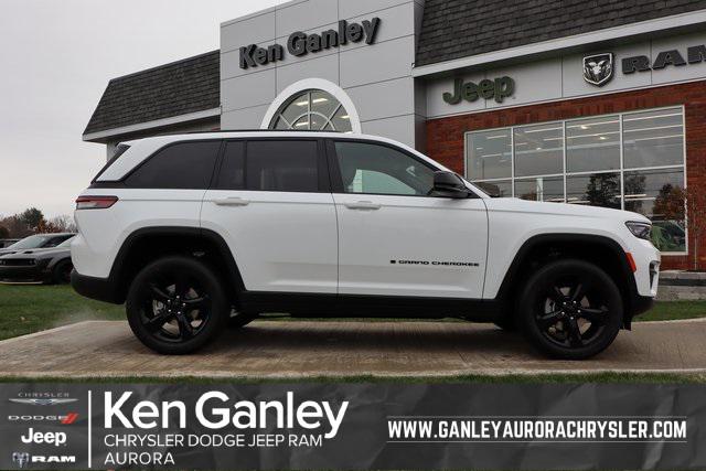 2025 Jeep Grand Cherokee GRAND CHEROKEE ALTITUDE 4X4