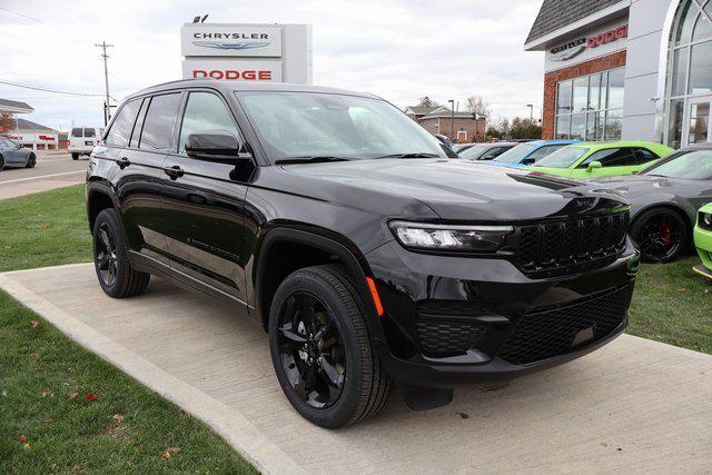 2025 Jeep Grand Cherokee GRAND CHEROKEE ALTITUDE 4X4