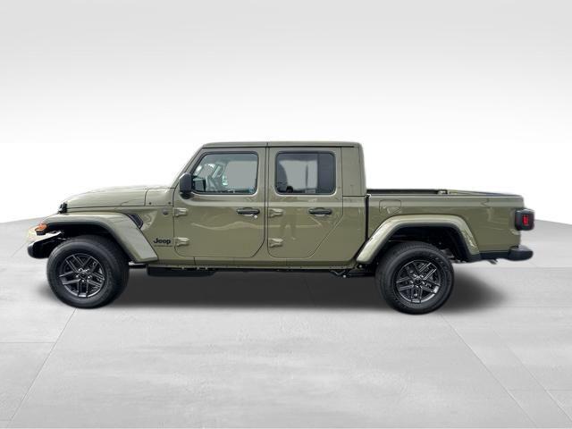 2026 Jeep Gladiator GLADIATOR SPORT S 4X4 2026 Jeep Gladiator GLADIATOR SPORT S 4X4