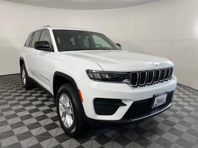 2025 Jeep Grand Cherokee GRAND CHEROKEE LAREDO X 4X4 2025 Jeep Grand Cherokee GRAND CHEROKEE LAREDO X 4X4