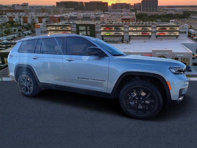 2025 Jeep Grand Cherokee GRAND CHEROKEE L ALTITUDE 4X2