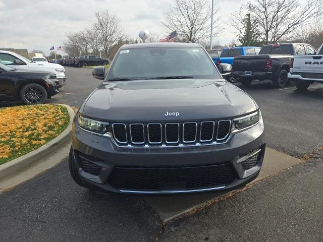 2025 Jeep Grand Cherokee GRAND CHEROKEE LAREDO 4X4 2025 Jeep Grand Cherokee GRAND CHEROKEE LAREDO 4X4