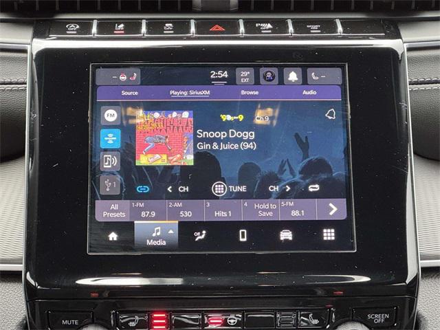 2025 Jeep Grand Cherokee GRAND CHEROKEE L LAREDO 4X4