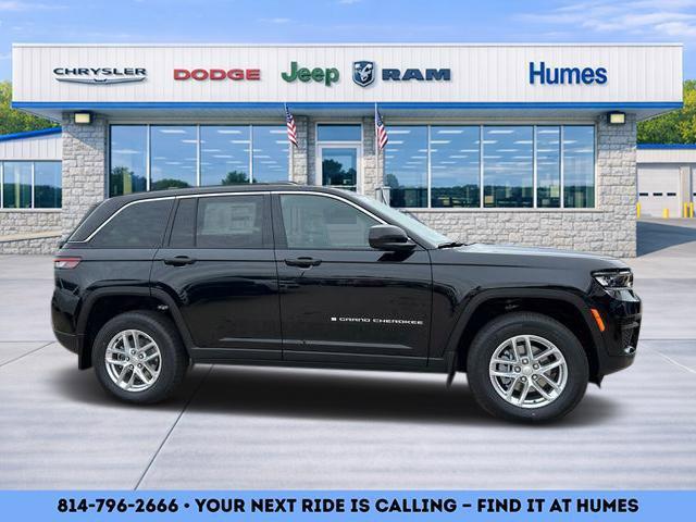 2025 Jeep Grand Cherokee GRAND CHEROKEE LAREDO X 4X4