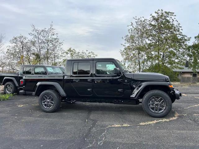 2026 Jeep Gladiator GLADIATOR SPORT S 4X4 2026 Jeep Gladiator GLADIATOR SPORT S 4X4