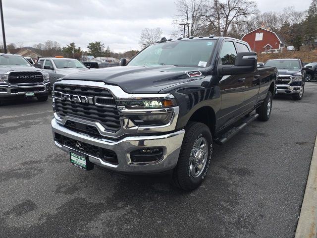 2026 RAM Ram 2500 RAM 2500 TRADESMAN CREW CAB 4X4 8 BOX