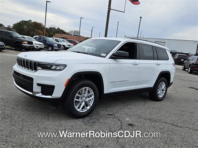2025 Jeep Grand Cherokee GRAND CHEROKEE L LAREDO 4X4
