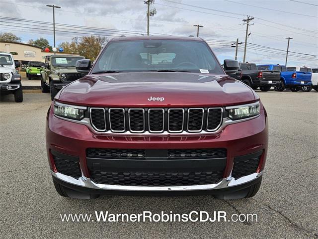 2025 Jeep Grand Cherokee GRAND CHEROKEE L LAREDO 4X4