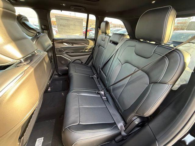 2025 Jeep Grand Cherokee Overland 4x4