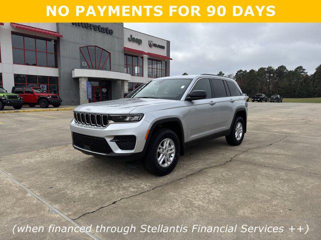 2025 Jeep Grand Cherokee GRAND CHEROKEE LAREDO 4X2