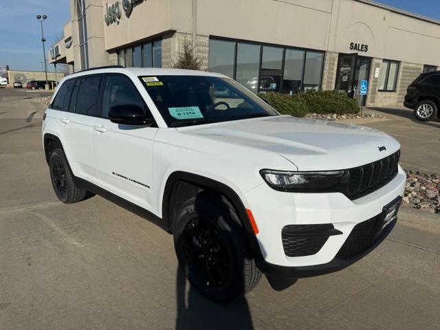 2025 Jeep Grand Cherokee GRAND CHEROKEE ALTITUDE 4X4