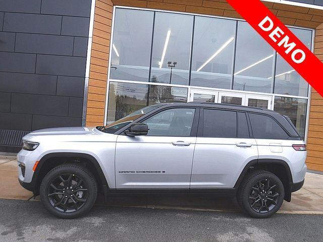 2025 Jeep Grand Cherokee GRAND CHEROKEE LIMITED 4X4 2025 Jeep Grand Cherokee GRAND CHEROKEE LIMITED 4X4
