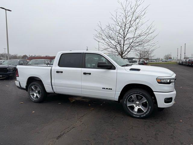 2026 RAM Ram 1500 RAM 1500 EXPRESS CREW CAB 4X4 57 BOX 2026 RAM Ram 1500 RAM 1500 EXPRESS CREW CAB 4X4 57 BOX