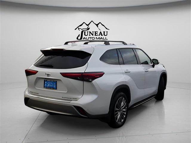 2022 Toyota Highlander Platinum