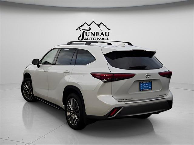 2022 Toyota Highlander Platinum