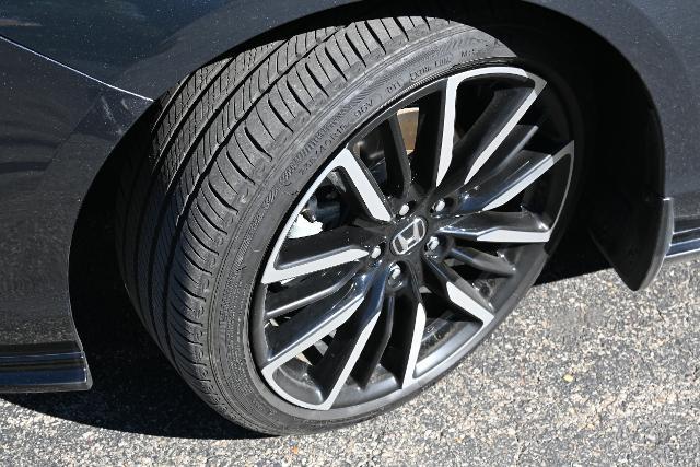 2023 Honda Accord Hybrid TOUR