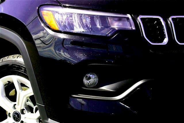 2025 Jeep Compass Latitude 4x4 2025 Jeep Compass Latitude 4x4