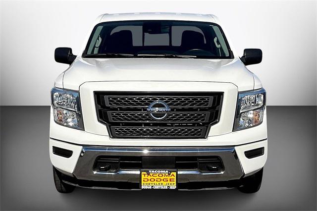 2022 Nissan TITAN Crew Cab SV 4x4