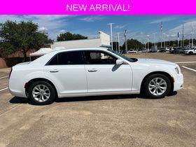 2023 Chrysler 300 Touring
