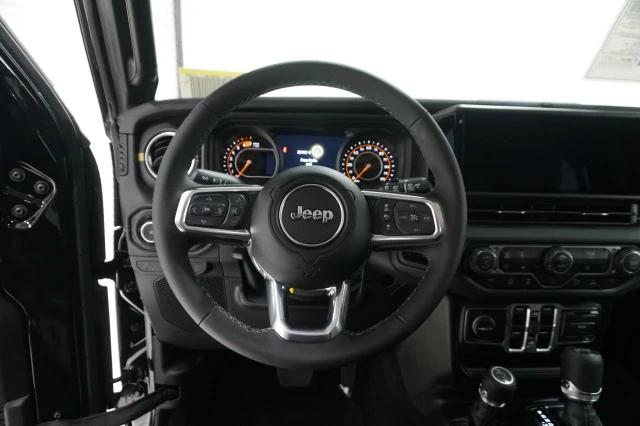 2026 Jeep Wrangler 4-Door Sahara 4x4