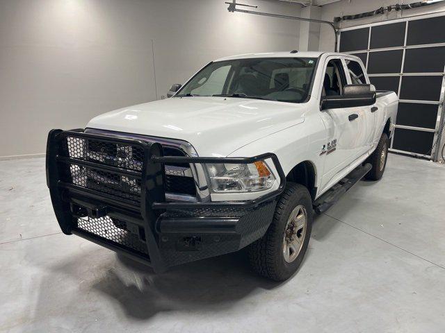 2017 RAM 2500 Tradesman Crew Cab 4x4 64 Box