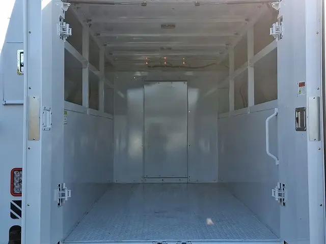 2025 GMC Savana Cutaway Work Van