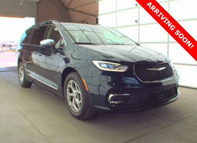 2022 Chrysler Pacifica Limited AWD