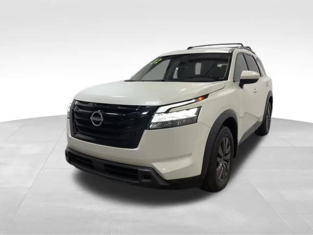 2022 Nissan Pathfinder SV 4WD 2022 Nissan Pathfinder SV 4WD
