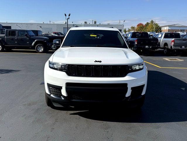 2023 Jeep Grand Cherokee L Altitude 4x4 2023 Jeep Grand Cherokee L Altitude 4x4