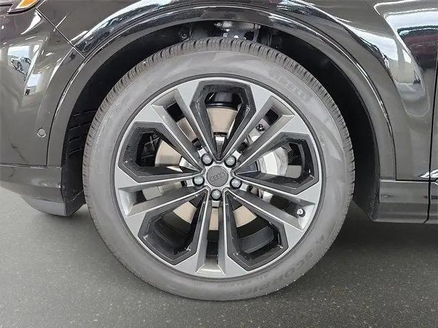 2026 Audi Q7 Premium Plus TFSI quattro tiptronic