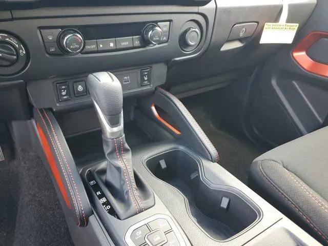 2026 Nissan Frontier Crew Cab PRO-4X 4x4