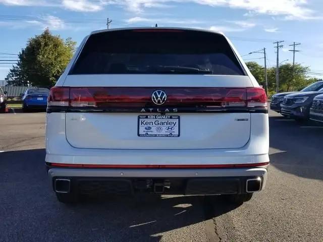 2026 Volkswagen Atlas Peak Edition