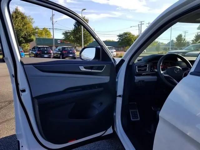 2026 Volkswagen Atlas Peak Edition