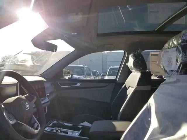 2026 Volkswagen Atlas Peak Edition