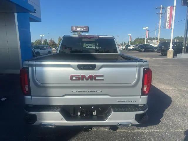 2022 GMC Sierra 1500 4WD Crew Cab Short Box Denali