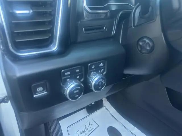 2022 GMC Sierra 1500 4WD Crew Cab Short Box Denali