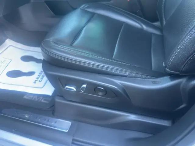 2022 GMC Sierra 1500 4WD Crew Cab Short Box Denali