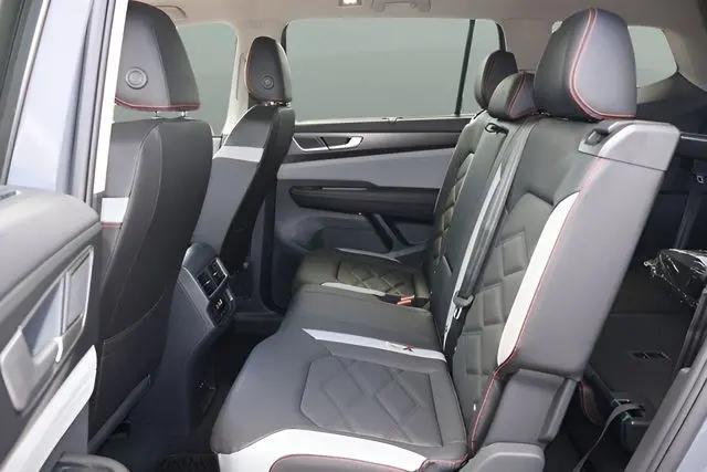 2026 Volkswagen Atlas Peak Edition