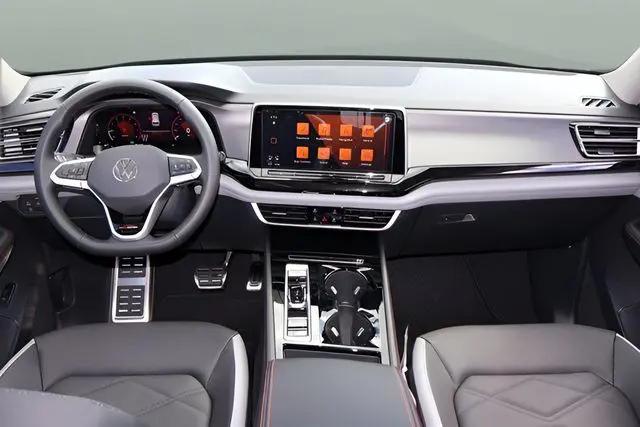 2026 Volkswagen Atlas Peak Edition